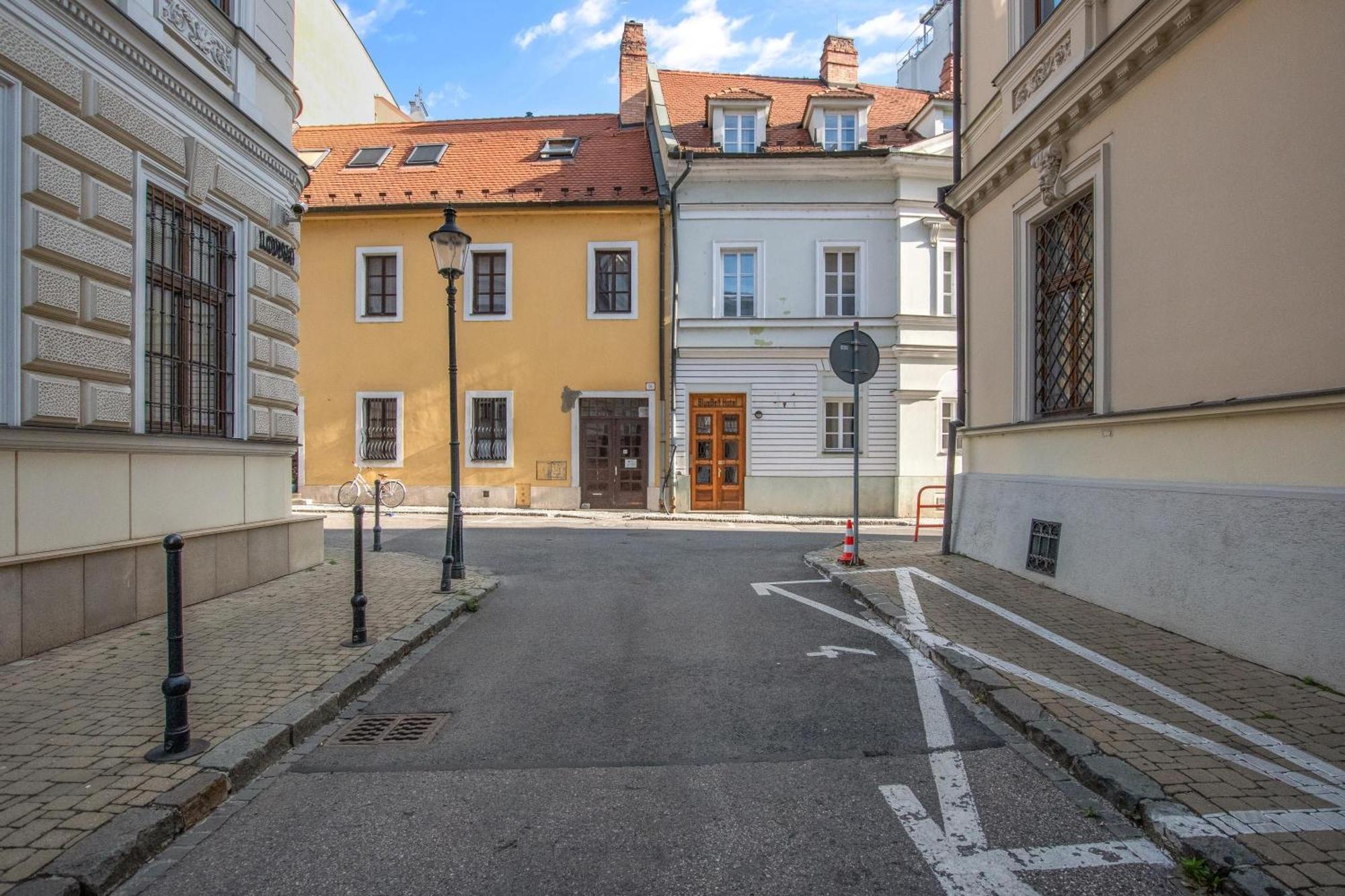 Bluebell Hotel Bratislava Exterior photo