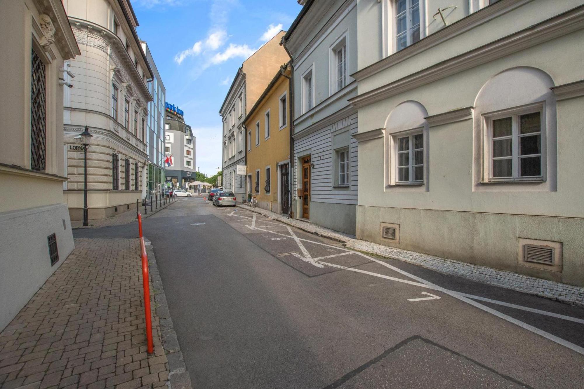 Bluebell Hotel Bratislava Exterior photo